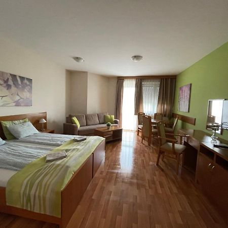 Rosemary Apartmanok, Rose, Lili, Mary1, Mary2 Hajduszoboszlo Ngoại thất bức ảnh