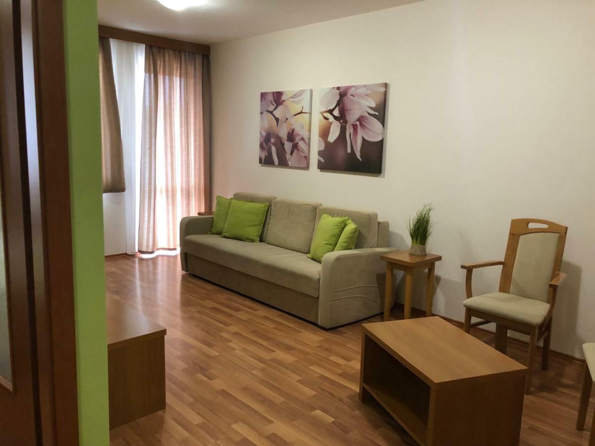 Rosemary Apartmanok, Rose, Lili, Mary1, Mary2 Hajduszoboszlo Ngoại thất bức ảnh