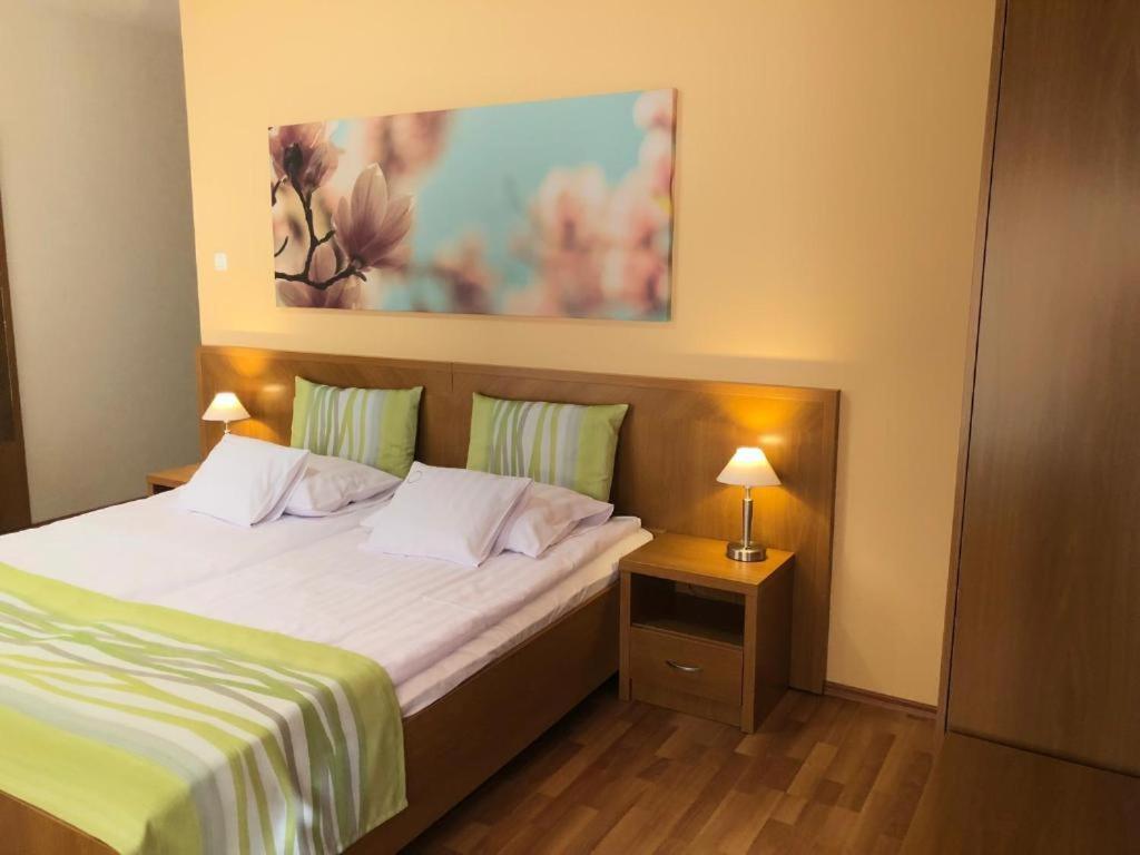 Rosemary Apartmanok, Rose, Lili, Mary1, Mary2 Hajduszoboszlo Ngoại thất bức ảnh