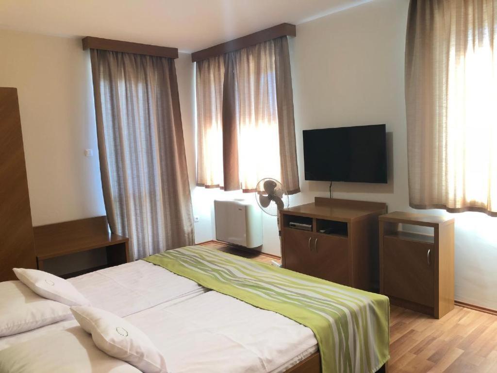 Rosemary Apartmanok, Rose, Lili, Mary1, Mary2 Hajduszoboszlo Ngoại thất bức ảnh