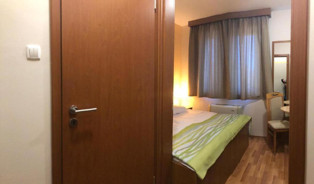 Rosemary Apartmanok, Rose, Lili, Mary1, Mary2 Hajduszoboszlo Ngoại thất bức ảnh