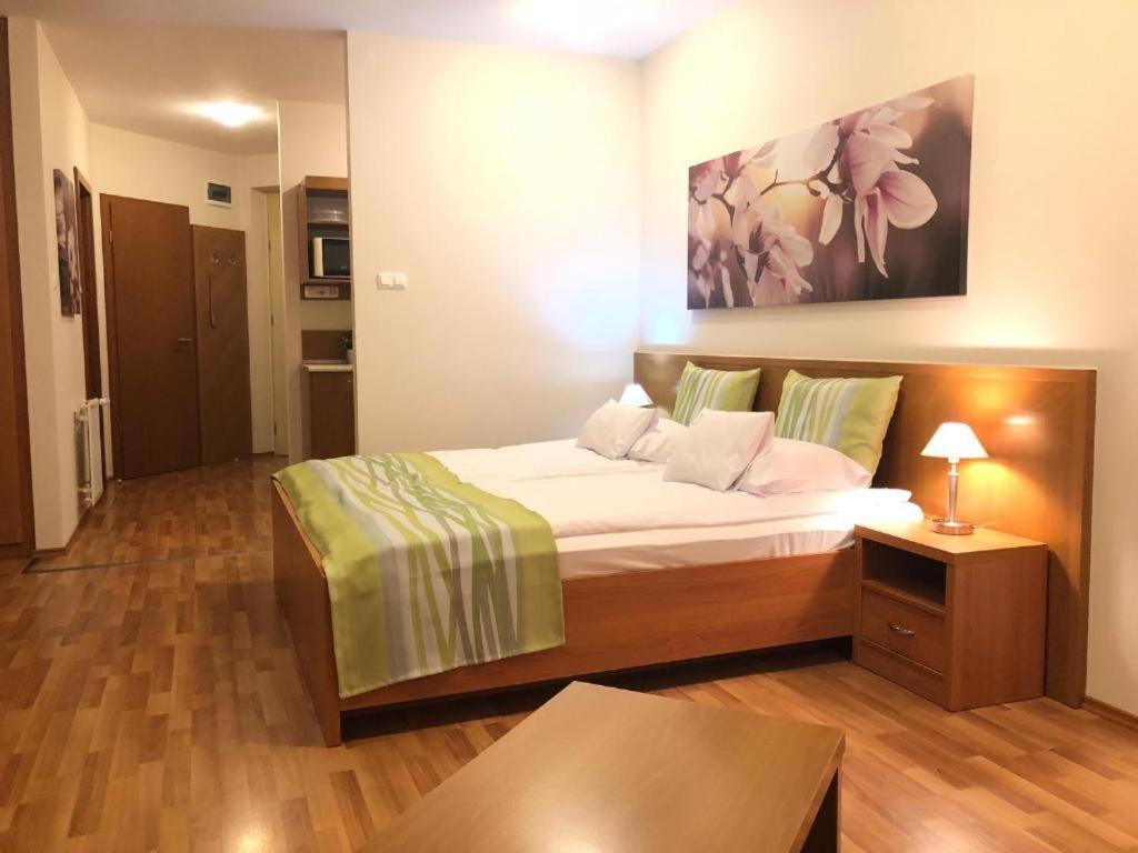 Rosemary Apartmanok, Rose, Lili, Mary1, Mary2 Hajduszoboszlo Ngoại thất bức ảnh