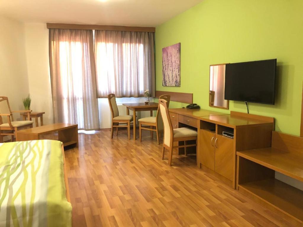 Rosemary Apartmanok, Rose, Lili, Mary1, Mary2 Hajduszoboszlo Ngoại thất bức ảnh